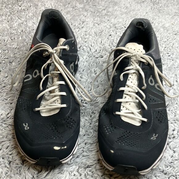 OC 5 9.5 Black & White Athletic Unisex Swiss Engineered Running Shoes - Picture 14 of 14